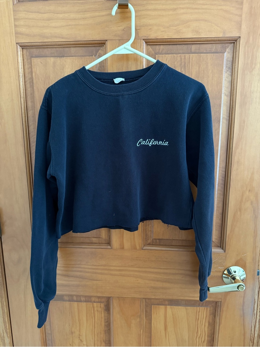 BRANDY MELVILLE - Women's Black 'California' Cropped Sweatshirt - Size Small